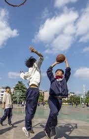 而是把