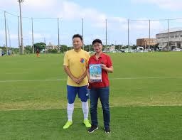 巴萨球迷在进决赛前高喊梅西的名字！巴萨进决赛！请神成功！